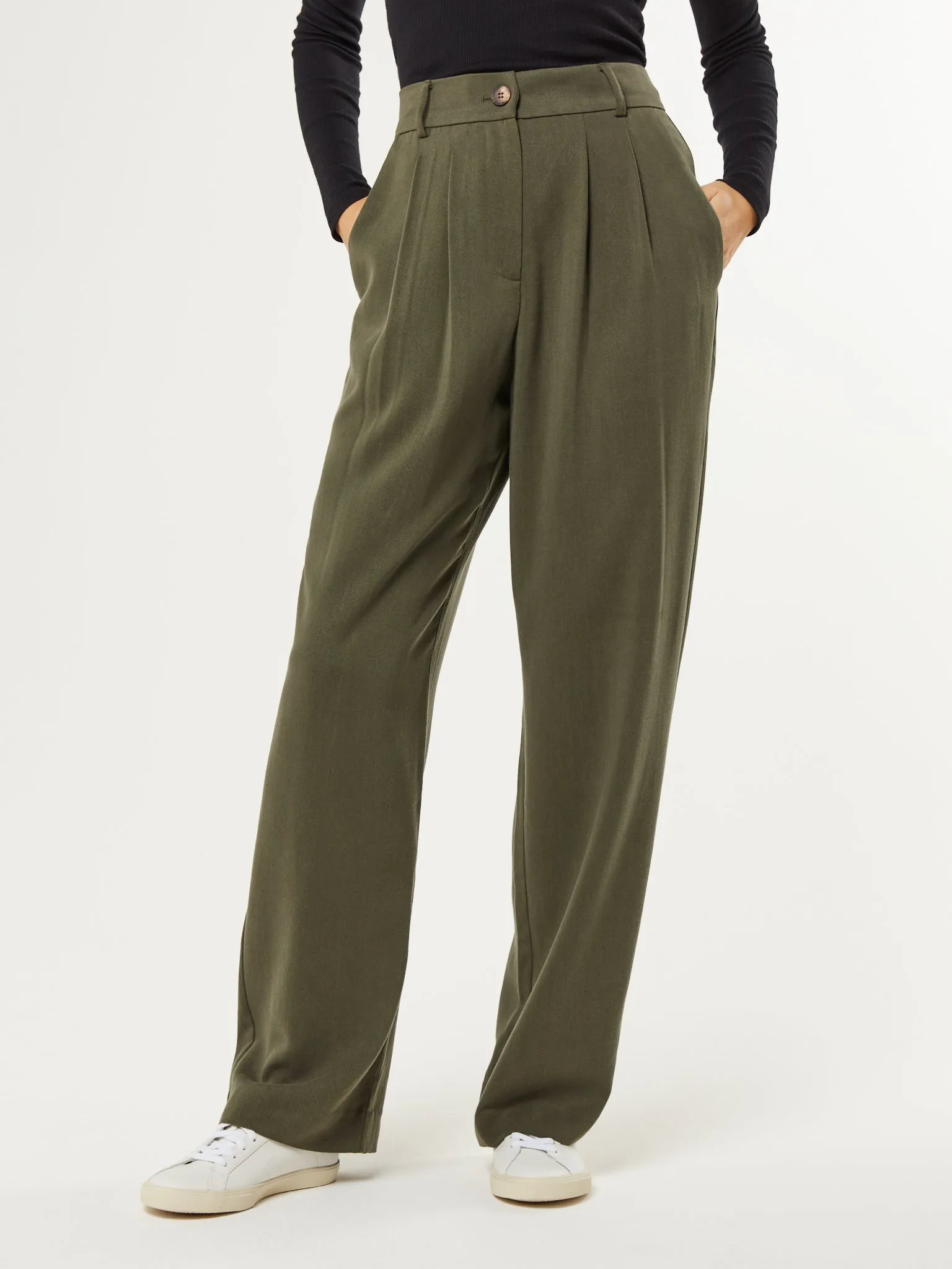 Cinnamon Straight Leg Trousers in Khaki