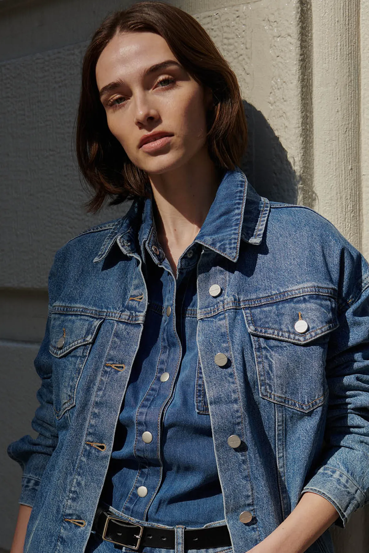 ESSENTIAL DENIM JACKET